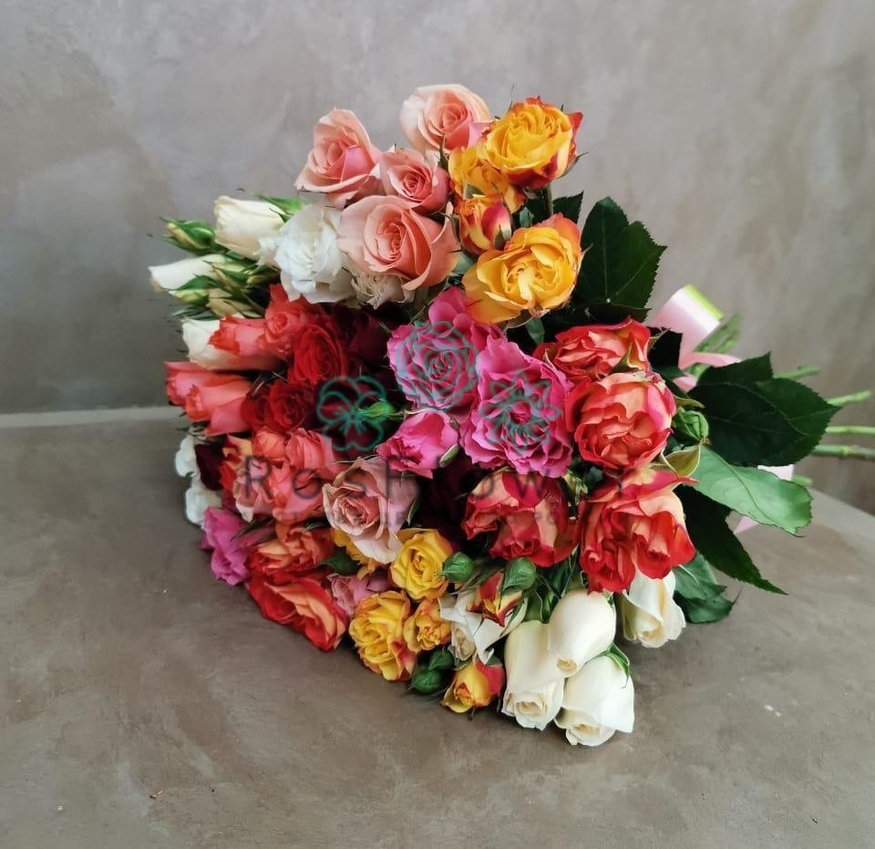 Букет цветов из: Розы в Молодежный