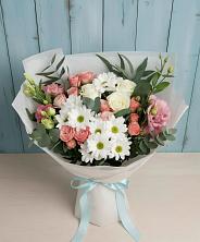 Букет цветов из:  Розы, Лизиантусы и Хризантемы в Молодежный