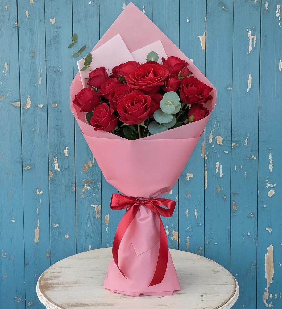 Букет цветов из: Розы в Молодежный