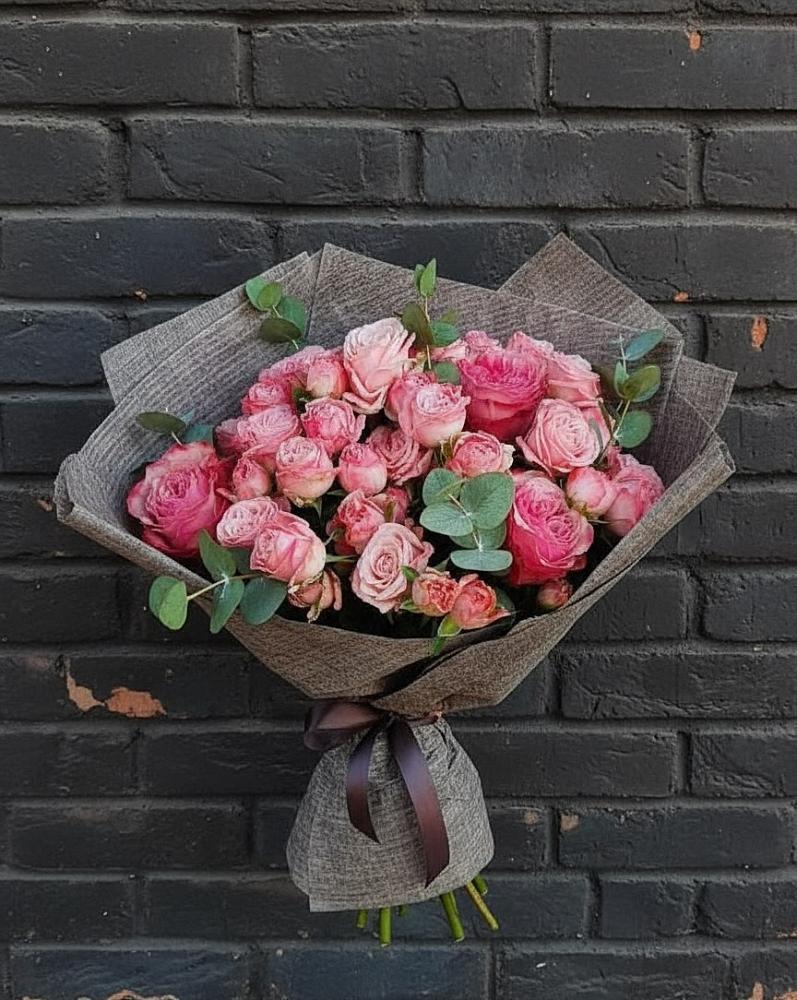 Букет цветов из: Розы в Молодежный