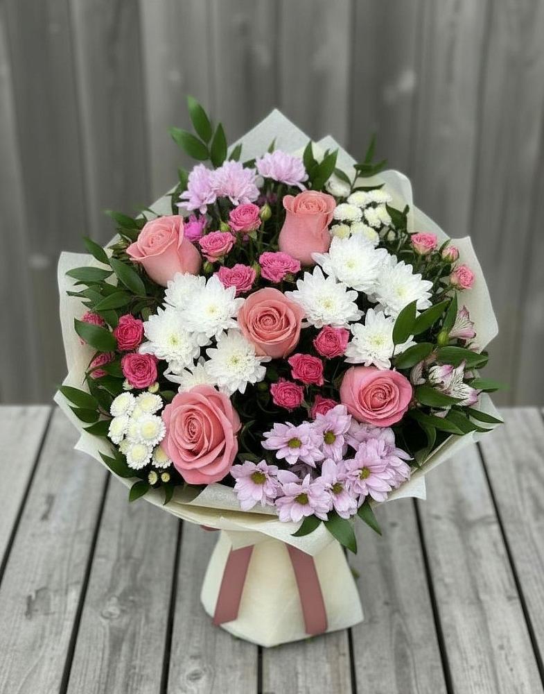 Букет цветов из: Альстромерии, Гвоздики, Розы и Хризантемы в Молодежный