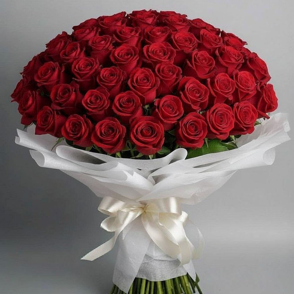 Букет 101 Красная роза Блэк Мэджик в Молодежный