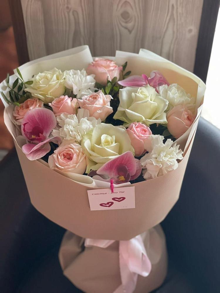 Букет цветов из: Орхидеи, Розы и Гвоздики в Молодежный