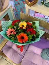 Букет цветов из:  Герберы, Хризантемы и Альстромерии #REPLACE_PRED# Молодежный