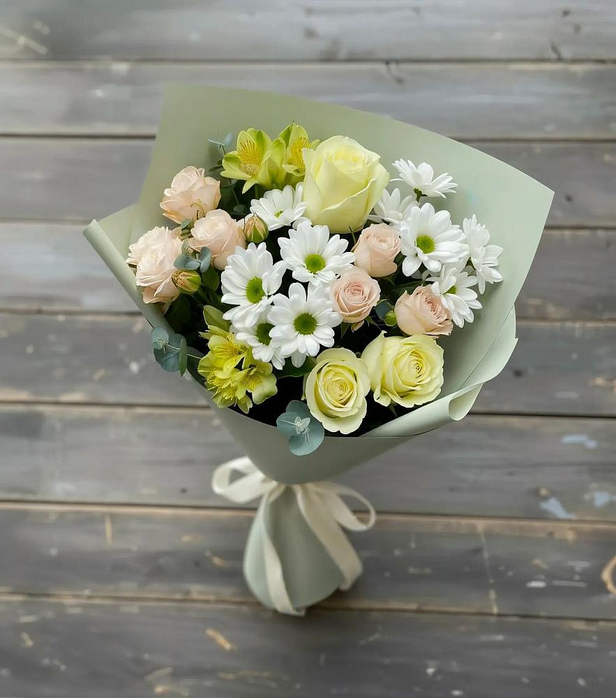 Букет цветов из: Альстромерии, Розы и Хризантемы в Молодежный