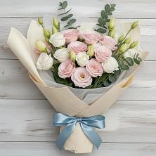 Букет цветов из:  Лизиантусы в Молодежный