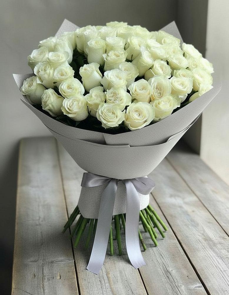 Букет 35 Белых роз в Молодежный