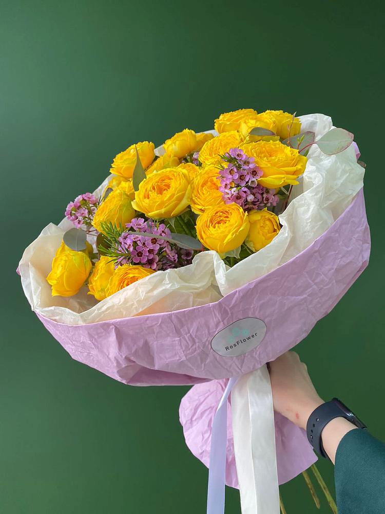 Кустовые желтые розы в Молодежный Букет Кустовые желтые розы в Молодежный