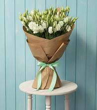 Букет цветов из:  Лизиантусы в Молодежный