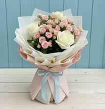 Букет цветов из:  Розы в Молодежный