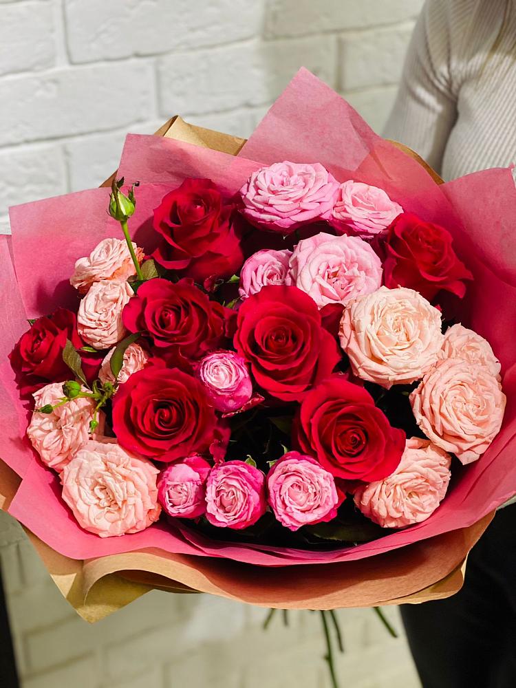 Букет цветов из: Розы в Молодежный