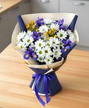 Букет цветов из:  Розы, Ирисы и Хризантемы в Молодежный