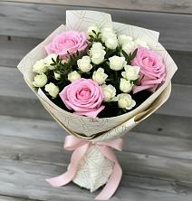 Букет цветов из:  Розы в Молодежный