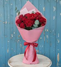 Букет цветов из:  Розы в Молодежный