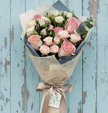 Букет цветов из:  Розы в Молодежный