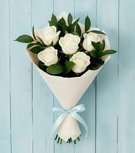 Букет цветов из:  Розы в Молодежный