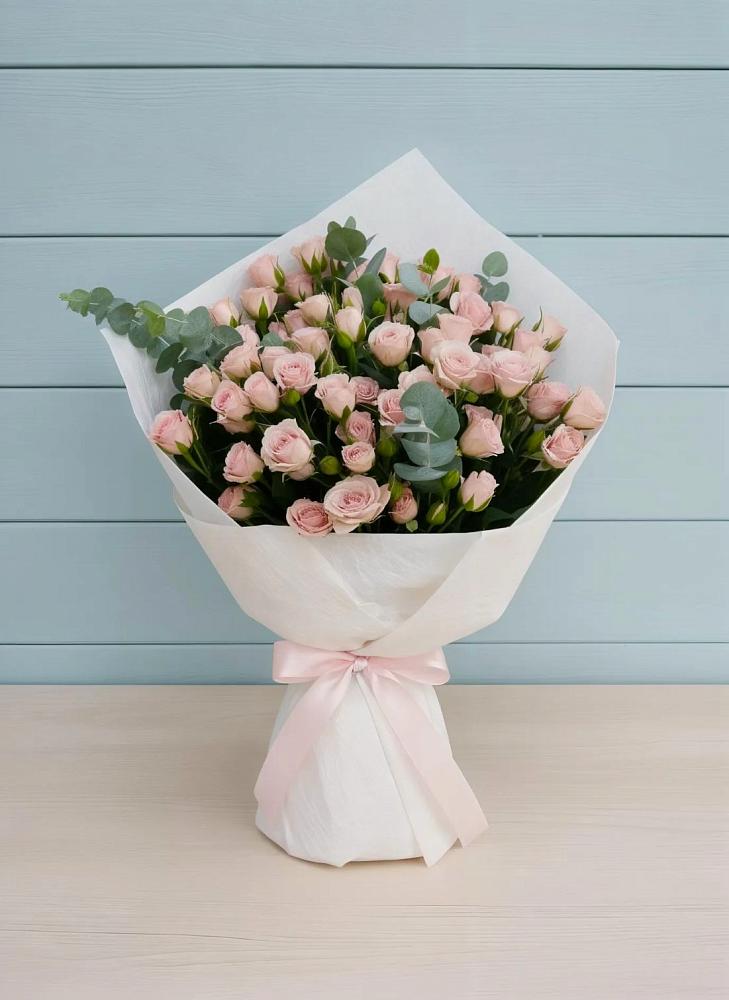 Букет цветов из: Розы в Молодежный