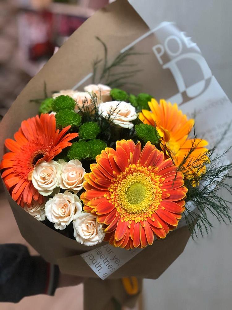 Букет цветов из: Герберы, Хризантемы и Розы в Молодежный